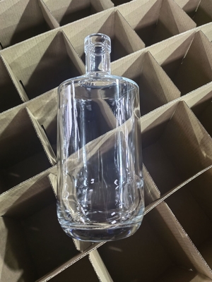 Custom Round Cork Bottle for Tequila Liqueur Whiskey 1L 750ml 700ml 500ml 34oz Capacity