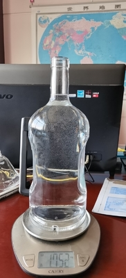 Customized Super Flint Glass Empty Bottle for 1750ml Whisky Spirit in California