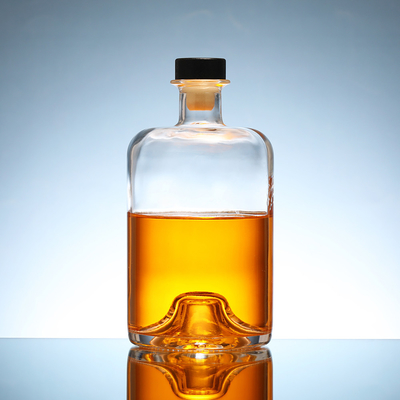375ml 500ml 750ml Vodka Whisky Liquor Bottle with Cork Made of Extremely White Material