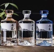 Cork Sealing Type 750ml Glass Empty Bottles for Fancy Liquor in Super Flint Material