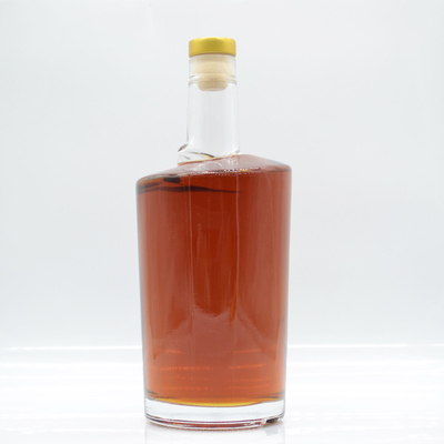 700ml Capacity Glass Bottle for White Vodka White Wine and Other Drinks Square Shape