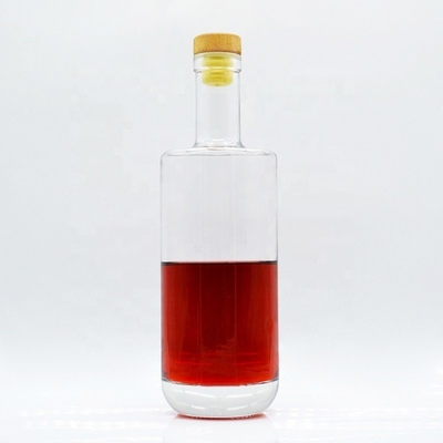700ml Capacity Glass Bottle for White Vodka White Wine and Other Drinks Square Shape