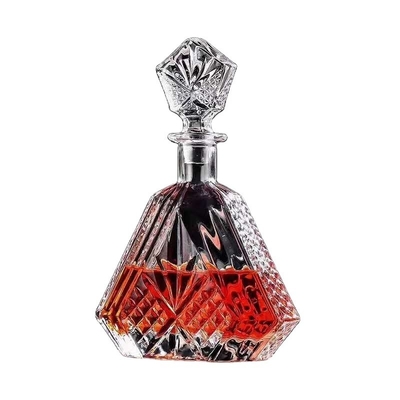 Selling 750ml Clear Spirit Glass Vodka Bottle Empty Diamond Shaped Gin Bottles