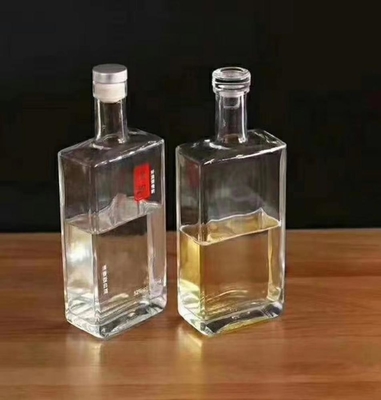 Custom Design 500ml 750ml Square Glass Vodka Bottle with Cap