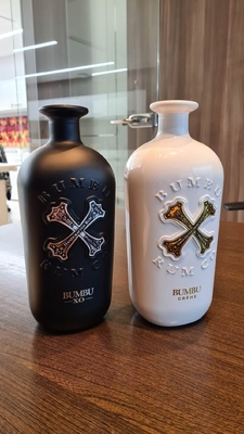 750ml Super Flint Glass Beverage Bottle in Matte Black and White with Custom Label
