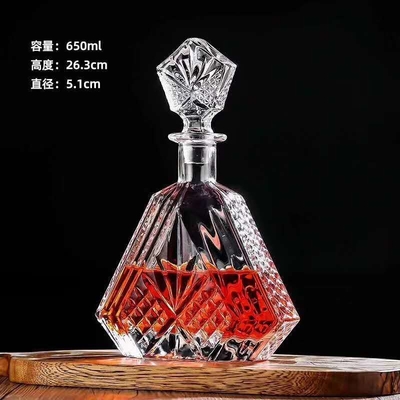 500ml/650ml/700ml/800ml Crystal White Glass Wine Decanter for Top Grade Brandy Vodka