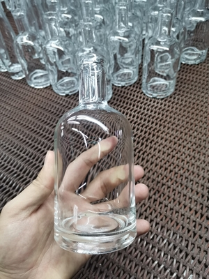 Empty Whisky Alcohol Spirit Wine Gin Glass Vodka Bottle 500ml 700ml 750ml with CIF Terms