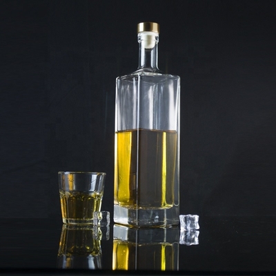 500ML 750ML 1000ML Clear Gin Rum Whiskey Glass Liquor Bottle with Cork Sealing Type