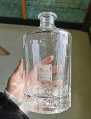 500ml 700ml 750ml 1000ml Glass Hot Stamping Liquor Bottles for Whiskey Brandy Rum Gin