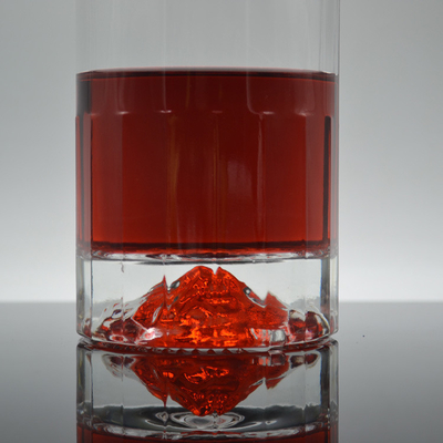 Acceptable OEM/ODM 750ml Clear Glass Wine Bottles with Super Flint Glass Material