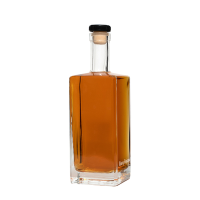 Classic 700ml Whisky Bottle with Glass Stopper Body Material Super Flint Glass Material