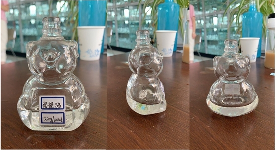 Transparent Flint Glass Snowman Shape Whiskey Bottle with Decal Surface Handling