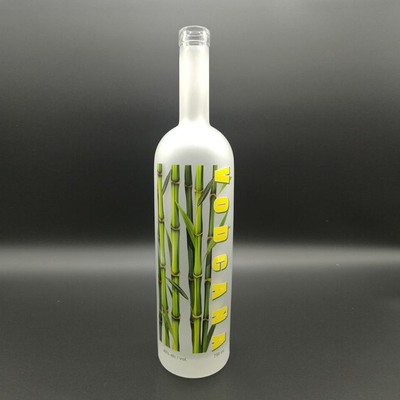 700ml Whiskey Vodka Glass Bottle with Crystal Glass Material and Sophisticated Look