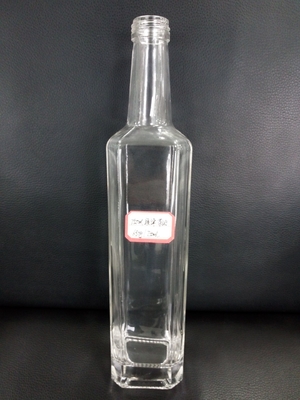 Transparent Empty 750ml Vodka Liquor Glass Bottle with Sealing Type Cork/Screw/Guala