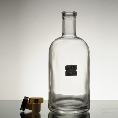 700ml Super Flint Glass Material Whisky Bottle for Clear Vodka Sprits Empty