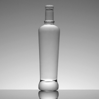 Customized Crystal Glass Juice Bottle from Italy with Cork Sealing Type