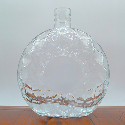 Decal Surface Handling Super Flint Glass Material Empty 750ml Vodka Bottle for Spirits