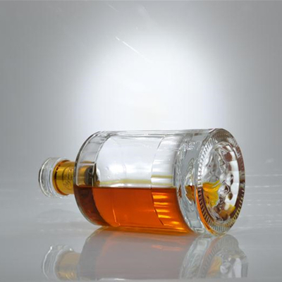 Glass Bottle Capacity 750ml Mountain Base Round Flint Bottle Square Shoulder Gin Whiskey