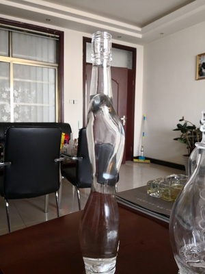 350ml 500ml 750ml Customized Women Body Shaped Glass Bottle for Spirit Alcohol Ship
