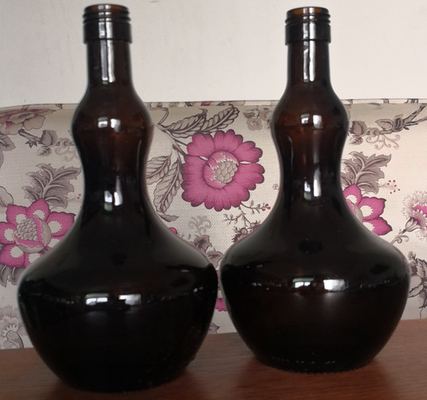 Hot Stamping 750ml Amber Glass Bottle for Vodka Whisky Brandy Beverage