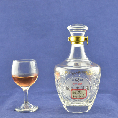 500ml 750ml Glass Vodka Whisky Bottles Super Flint Glass Material and Flat Base Design