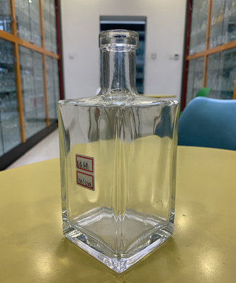 500ml 700ml 750ml 1L Unique Square Shape Glass Liquor Bottle for Juice Vodka Spirit Liquor