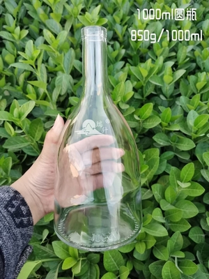 Square Customized Glass Liquor Bottles for Spirits Vodka Gin Rum Whisky 700ml Cork