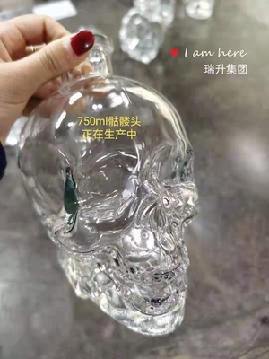 Big Good 700ml 750g Transparent Glass Packaging for Special Shape Violin Skull Bottle