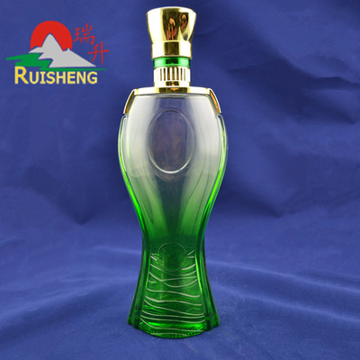 Engraving Glass Bottle for 500ml 700ml Capacity Private Label Spray Vodka Liquor