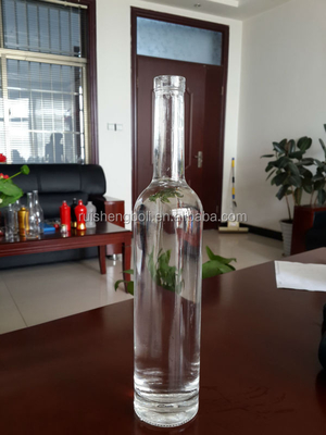 Engraving Glass Bottle for 500ml 700ml Capacity Private Label Spray Vodka Liquor