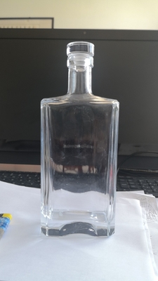 Crystal White Material Square Glass Bottle 500ml for Spirits Gin Rum Vodka Whiskey