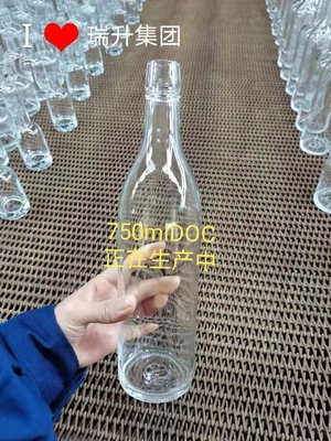 Super Flint Glass Fancy Unique Shape Frosted 750ml Empty Color Spray Wine Glass Bottle 500ml for Liquor