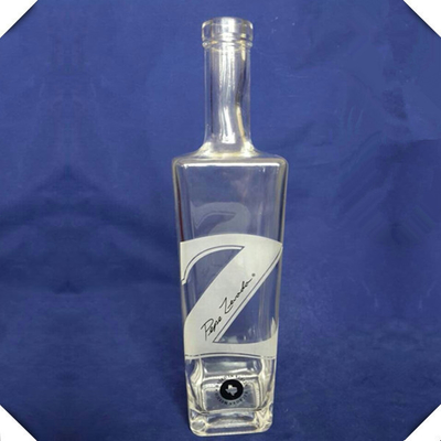 Hot Stamping Surface Handling Super Flint Top Grade Gin Vodka 750ml Square Glass Bottle FOB