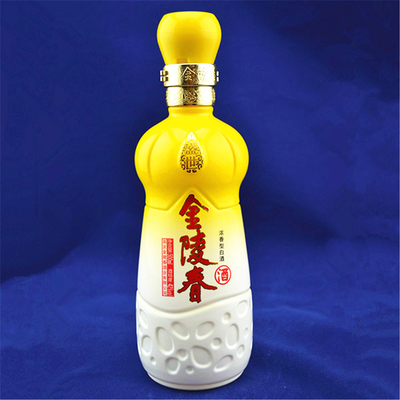 750ml Capacity White Liquor Glass Bottle in Rocket Shape for Drinks and Beverages