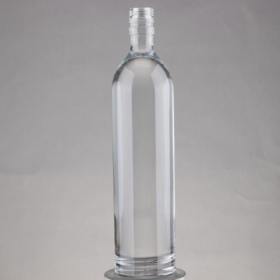 70cl 700ml Vodka Bottles Made of Super Flint Glass with Thick Base and Cork Sealing Type