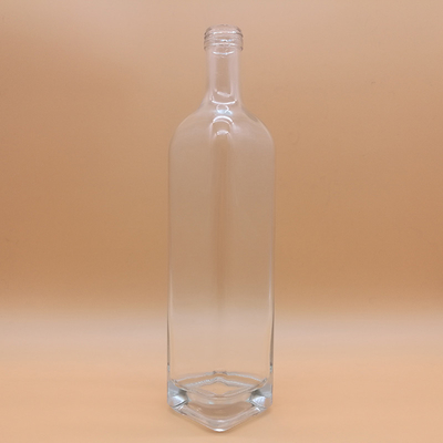 Super Flint Glass Material 750ml Screw Cap Gin Glass Bottle for Liquor Manufacture