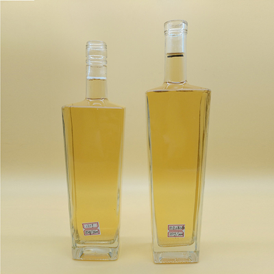 Super Flint Glass Material 750ml Screw Cap Gin Glass Bottle for Liquor Manufacture
