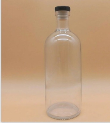 Screw Cap Bottle Lids 700ml Whiskey Clear Empty Glass Bottles for Wine OEM/ODM Welcome