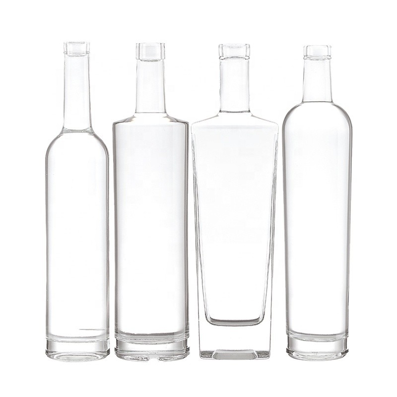 Super Flint Glass Material Base 700ml Clear Glass Whisky Vodka Wine Bottle for Alcohol