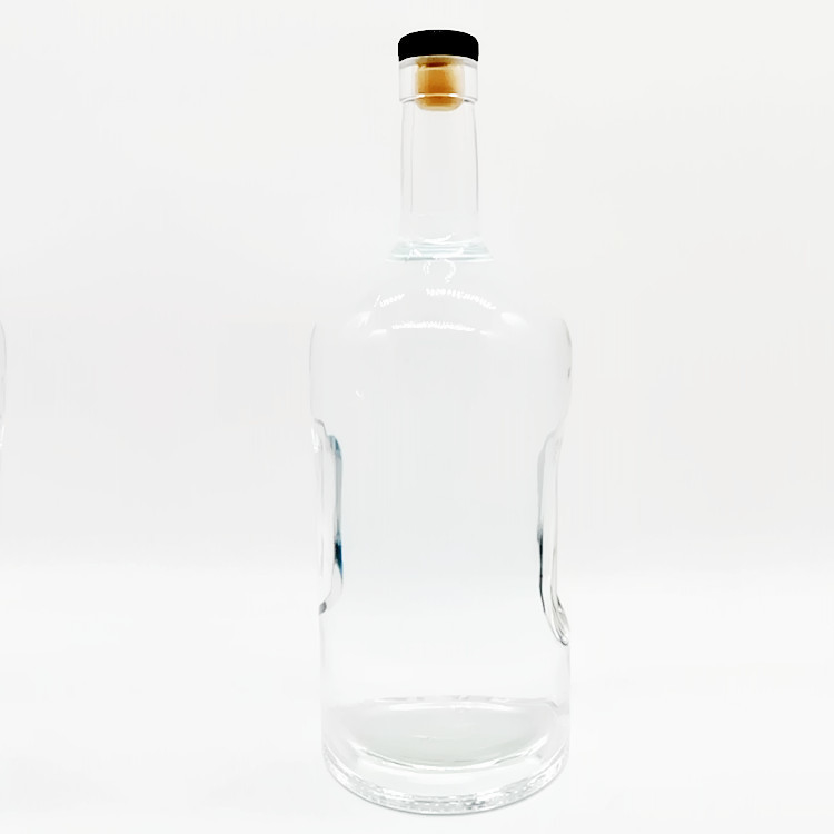 Customized Super Flint Glass Empty Bottle for 1750ml Whisky Spirit in California