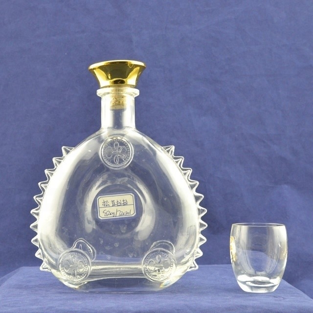 Industrial Super Flint Glass Material 500ml XO Bottle for Beverage Liquor Wine Whisky