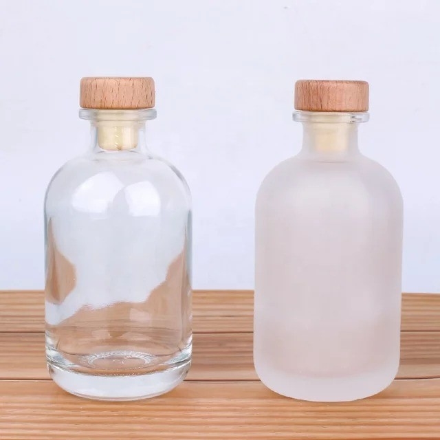 Tequila Custom Empty Tall Round Glass Boston Gin Bottle with Cork/Caps