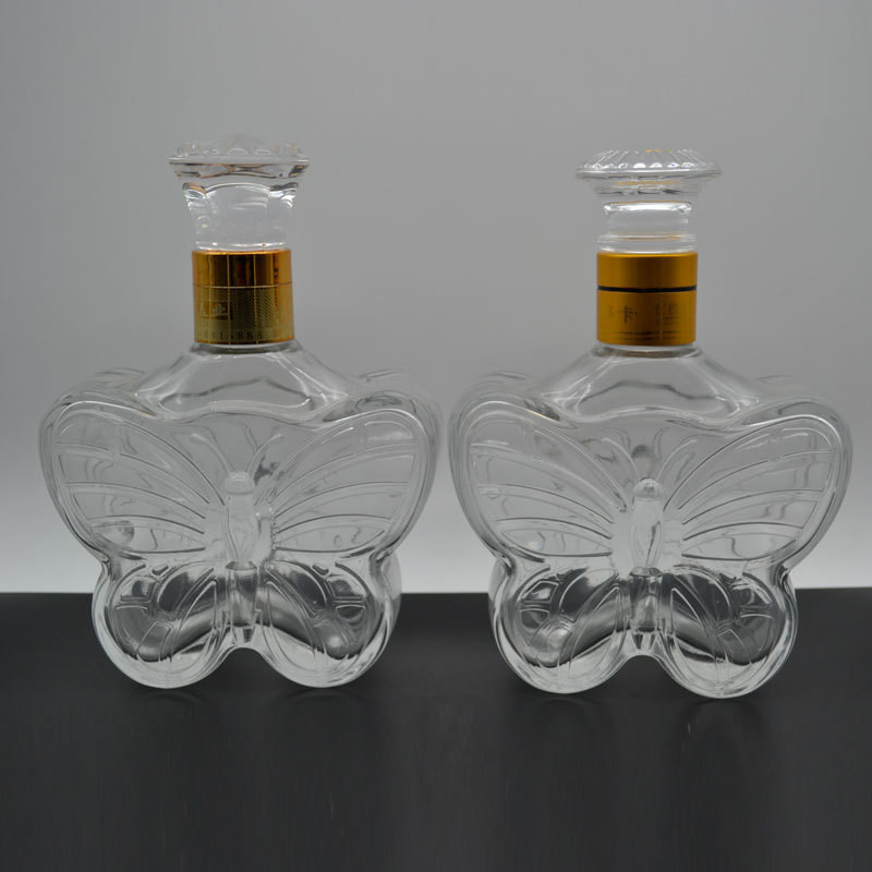 Logo Printing Can Custom Crystal White Alcohol in 0.5L Butterfly Shaped Glass Bottle