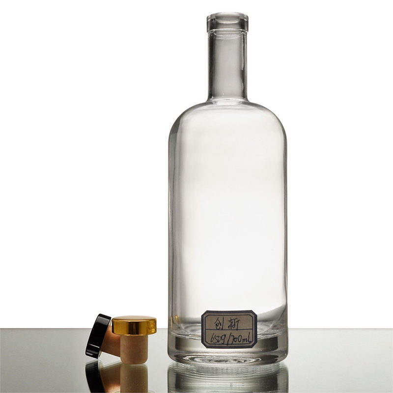 Logo Acceptable Super Flint Glass 700ml 750ml Liquor Bottle for Custom Vodka Whiskey