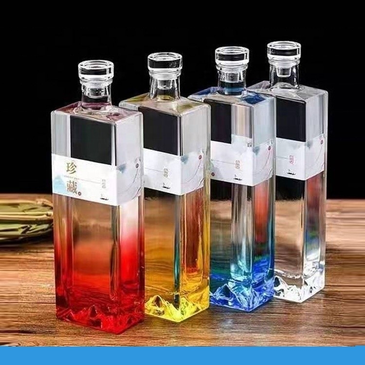 500ml Square Round Spray White Glass Vodka Bottle with Water Printing and Spray Design