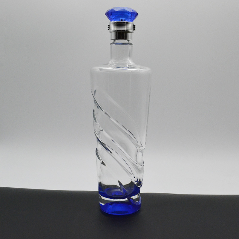 500ml 750ml Glass Vodka Whisky Bottles Super Flint Glass Material and Flat Base Design