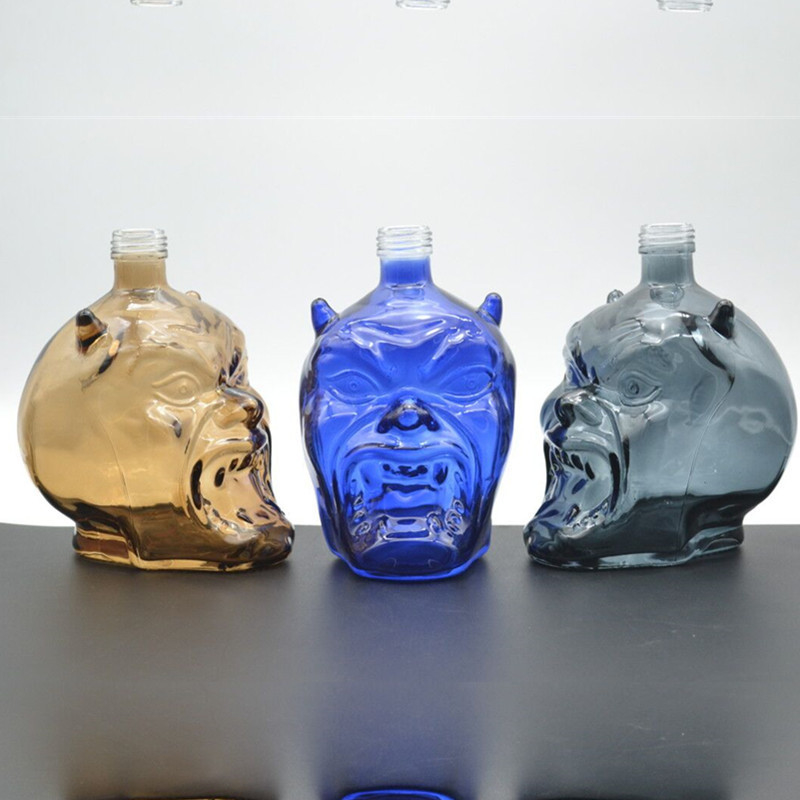 SCREW CAP Sealing Type Super Flint Glass Skull Whiskey Bottle Base Material